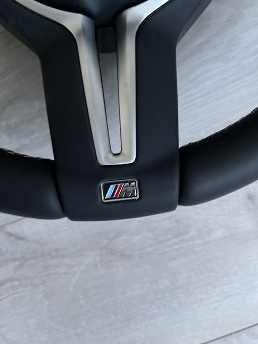 М руль BMW F30 F10 з ПІДІГРІВОМ  М Кермо bmw F30 F10 В НАЯВНОСТІ