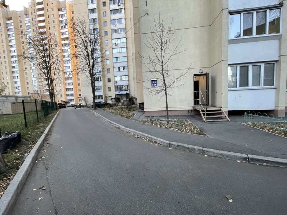 Продам приміщення 6м2 Москаленко 8б інвестиція готовий бізнес