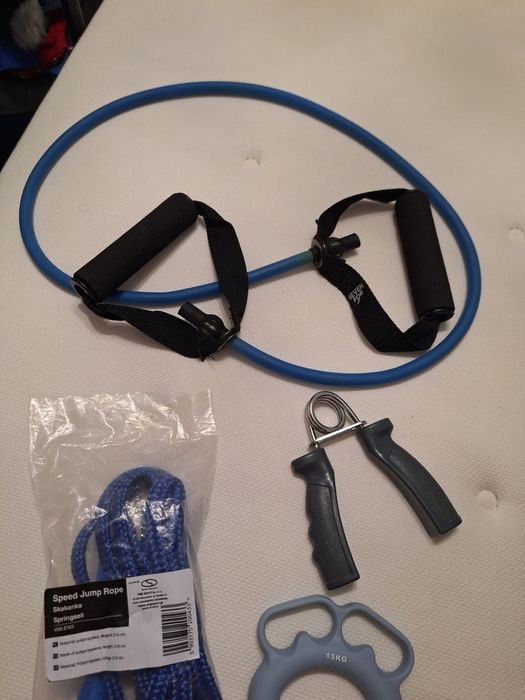 Skakanka ściskaczki 2 szt + guma gratis