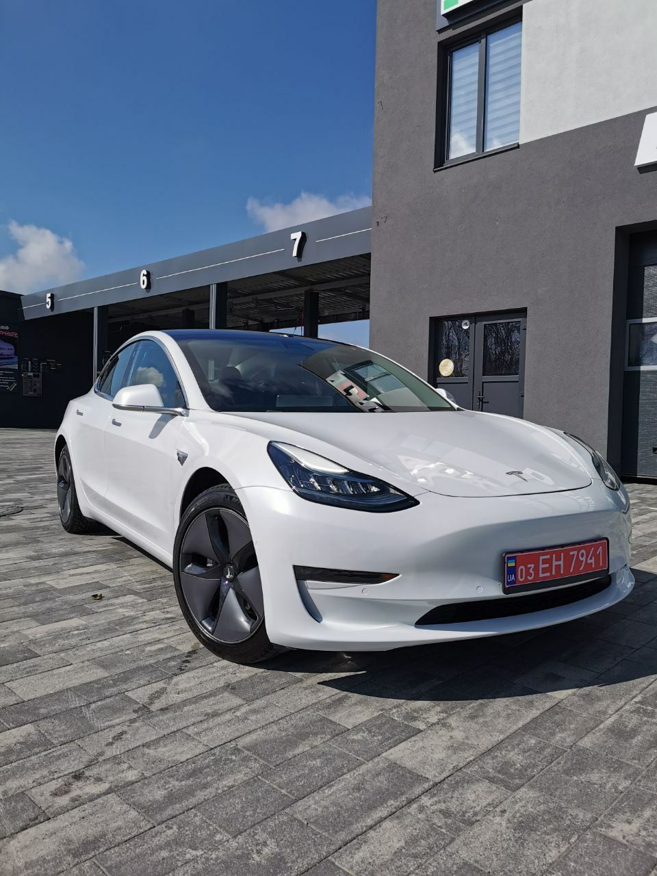 Tesla model 3 LONG RANGE