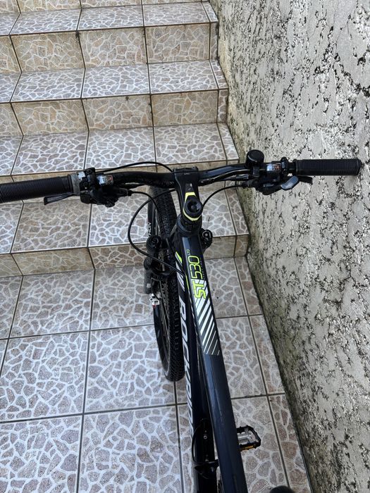 Bicicleta rockrider ST530 praticamente nova