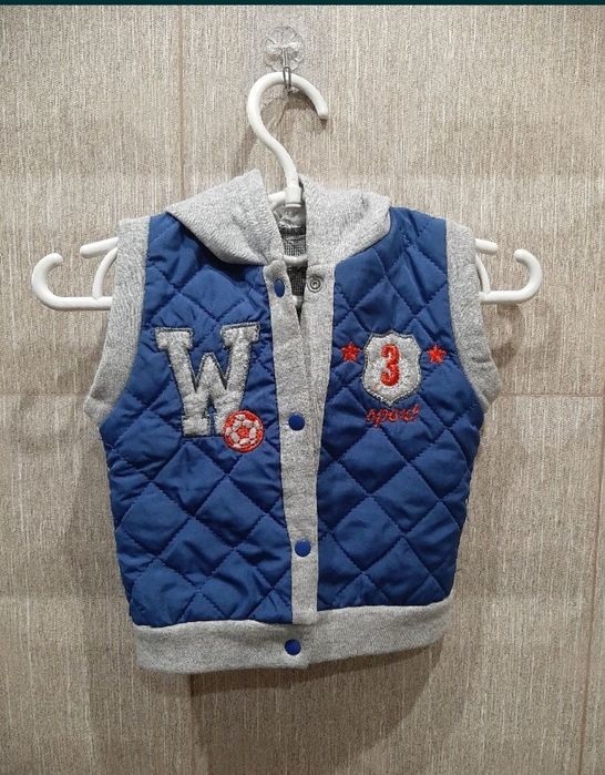 Продам жилетку на малыша