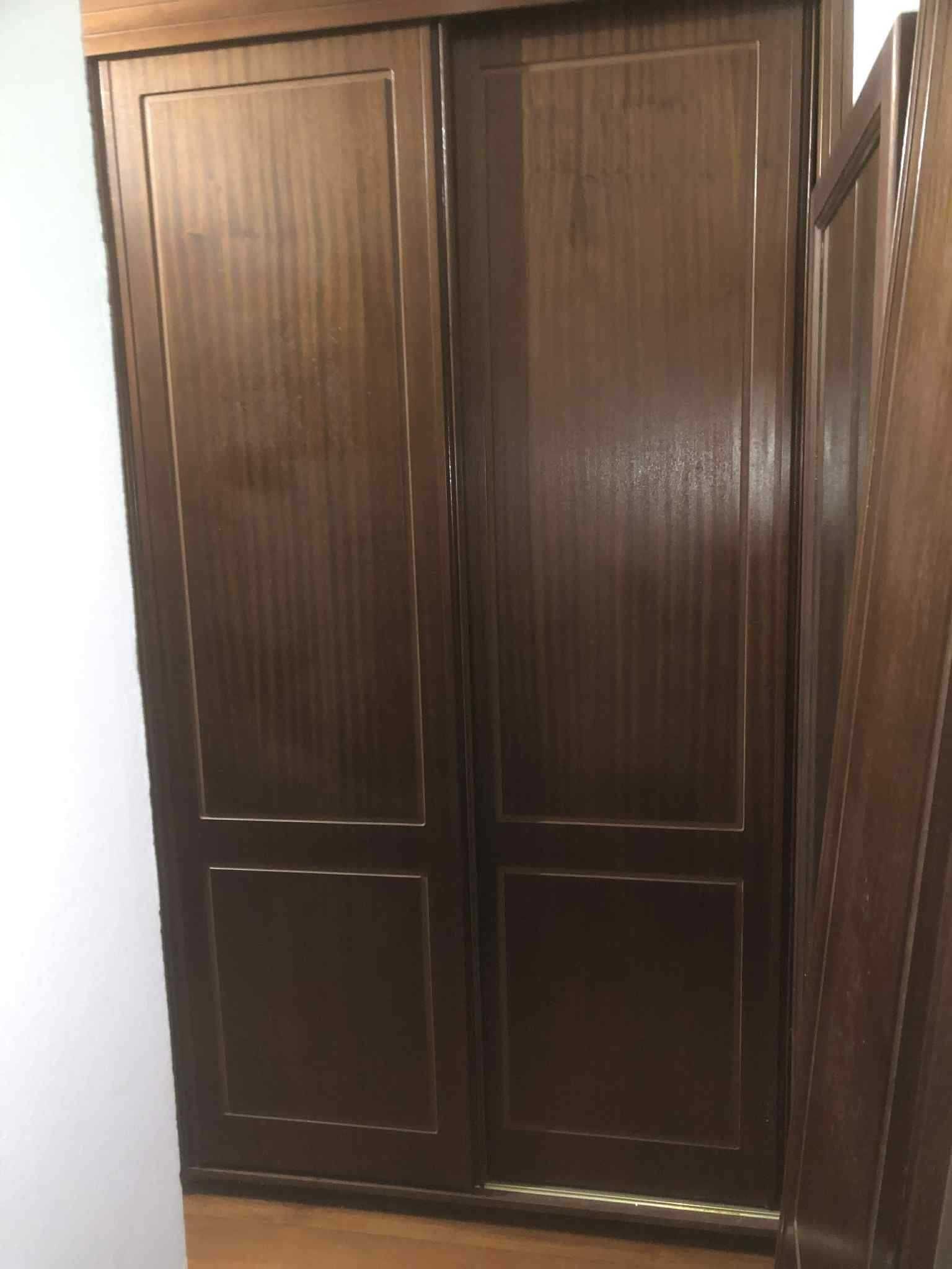 Portas madeira maciça para roupeiro
