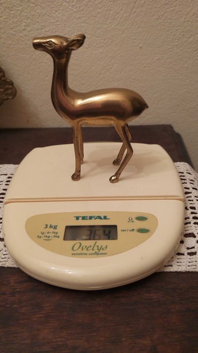 veado em bronze muito antiga