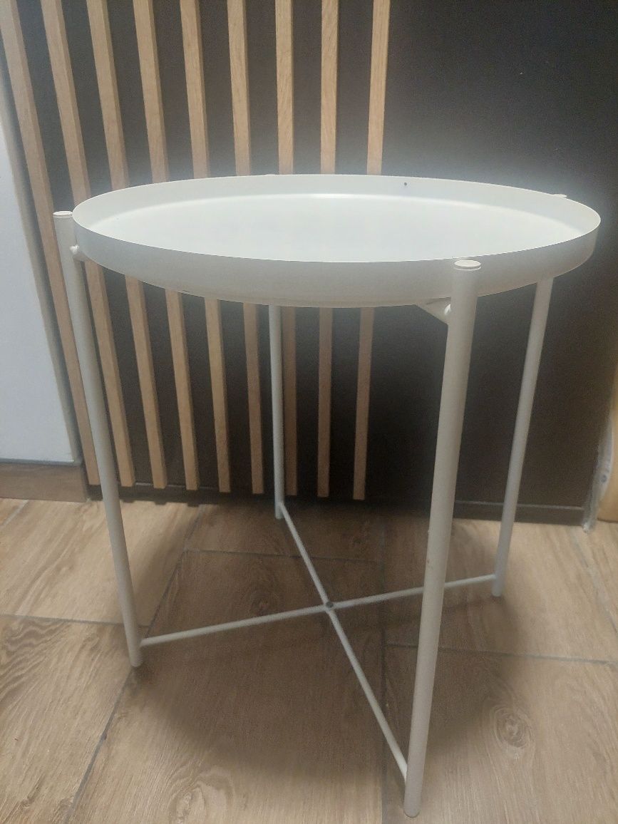 Metalowy stolik z tacą gladom ikea