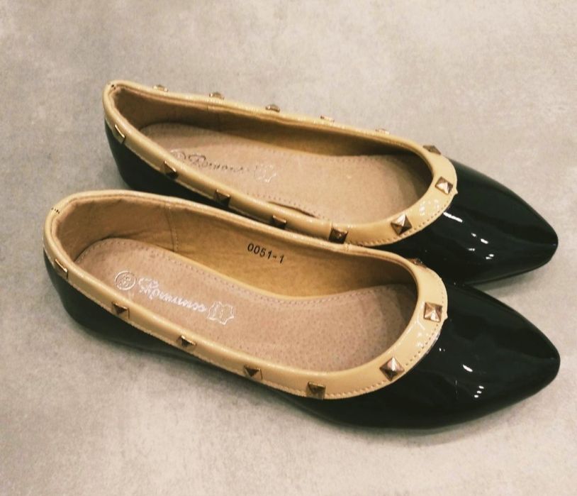 Czarne lakierowane baleriny damskie r.41
