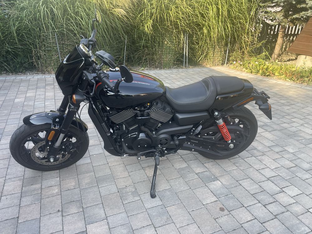 Harley Davidson street rod 750