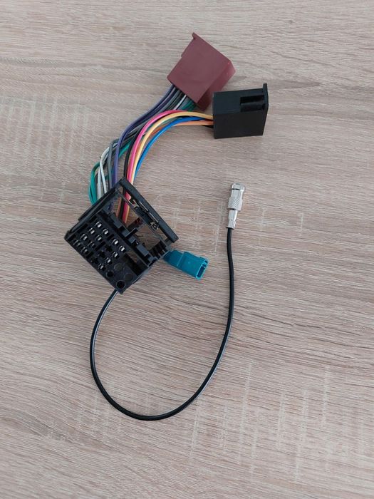 Złącze ISO vw golf 4 passt b5