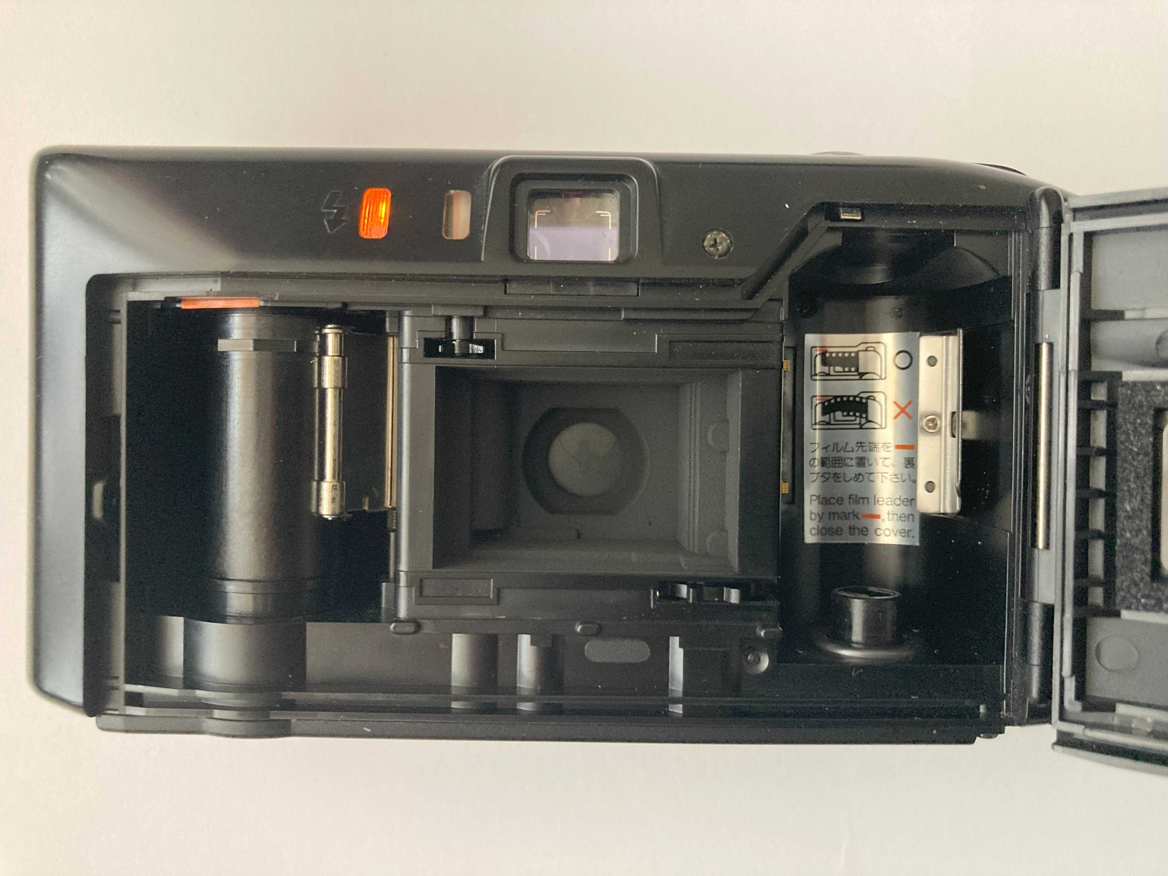 Analogowy aparat kompaktowy Yashica J Motor 3,5/32 mm