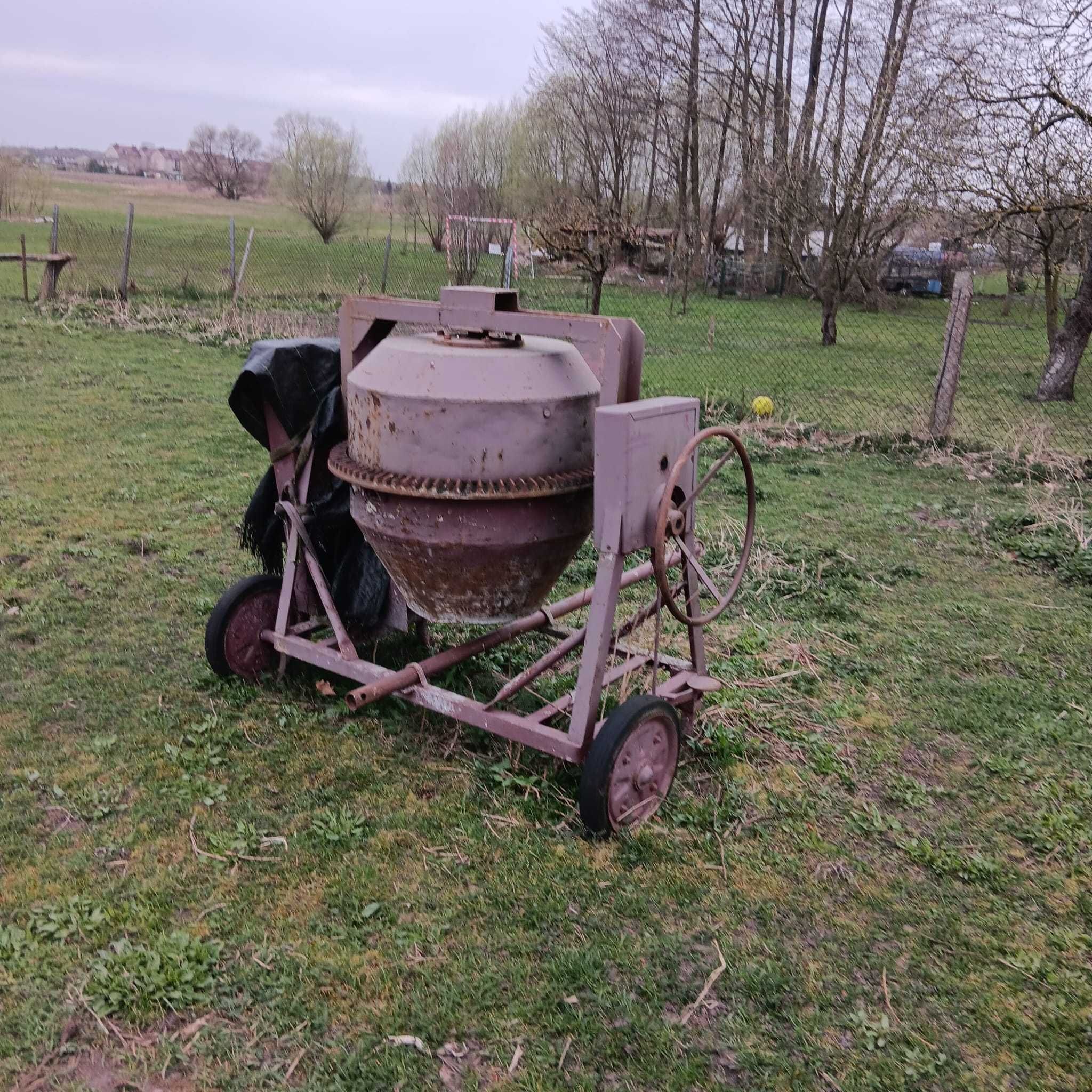 Betoniarka 250 litrów