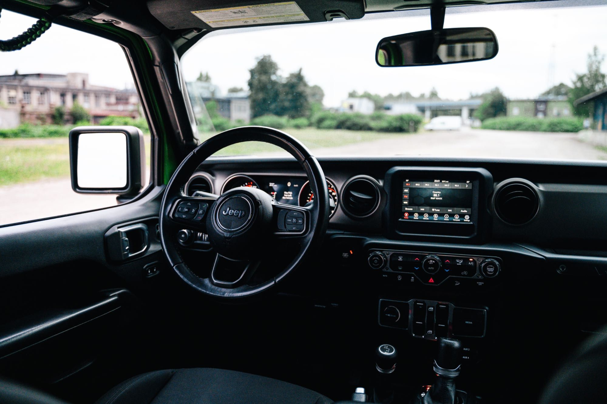 Wynajem Jeep Wrangler Unlimited V6 4x4 bez kaucji wypożyczalnia