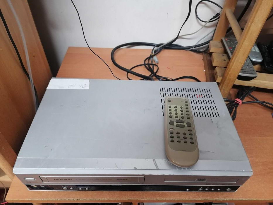Magnetowid VHS Daewoo SD-7500 Pilot HI-FI Stereo