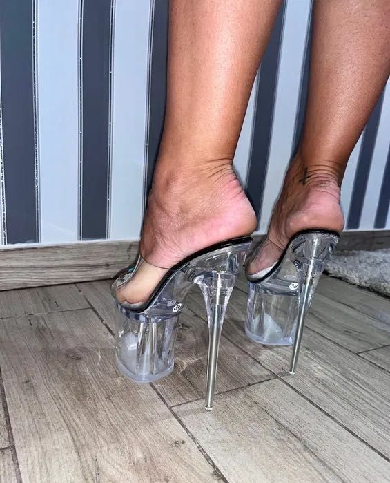 161/ OD RĘKI 40 Niebotyczne Klapki szpilki gogo high heels strip 21 cm