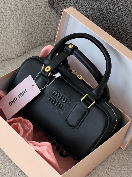 Женская сумка Miu Miu Arcadie Leather Bag Premium черный Миу Миу