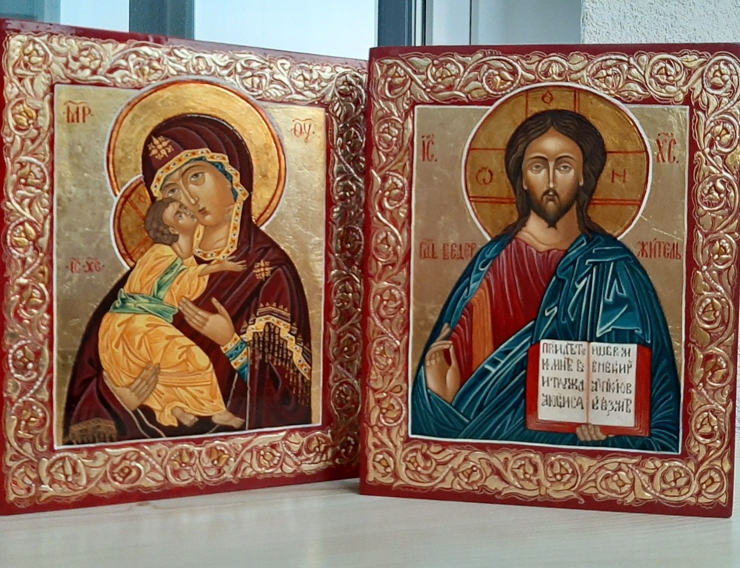 иконы Иисус Христос и Богородица
