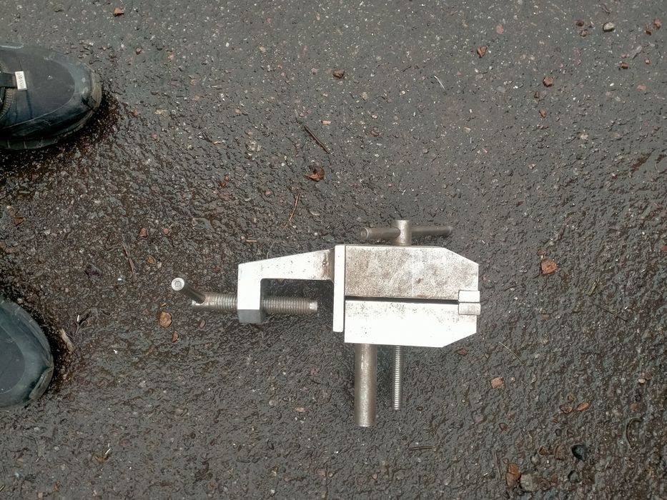 тіски слесарні лещата недорого