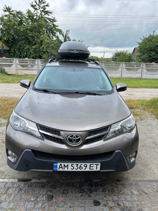 Продом Toyota RAV4 XLE 16000$