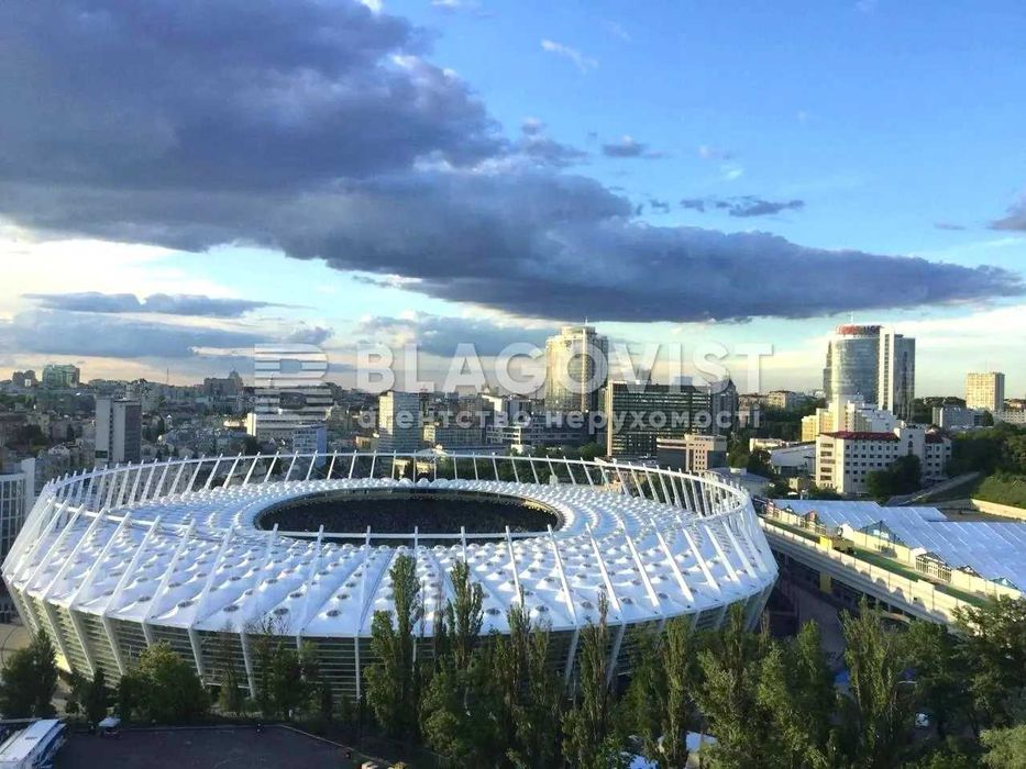 продаж 1 к кв ділова метро Олімпійська 102 кв.м.