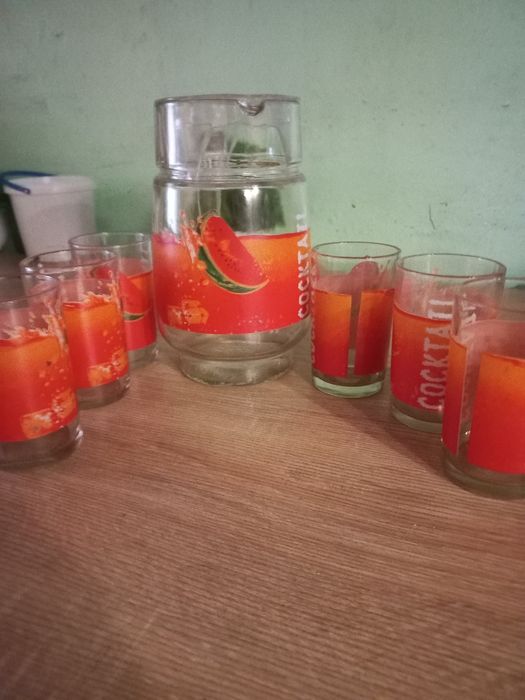 Кувшин ,6 стаканів
