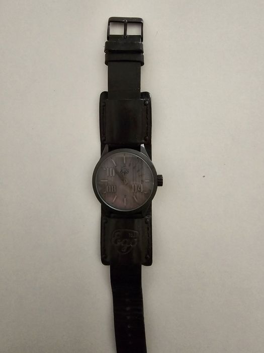 Relógio ego com bracelete pele