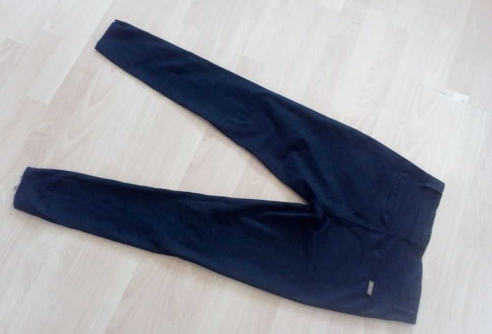 Spodnie czarne dziury xs, s