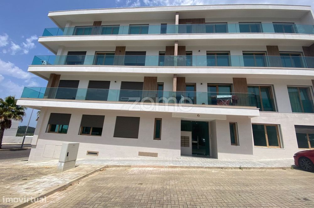 Apartamento T3 c/ 3 Suítes e Terraço