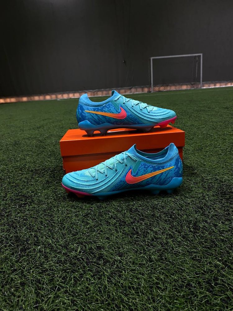 Бутсы Nike Phantom Luna Elite FG