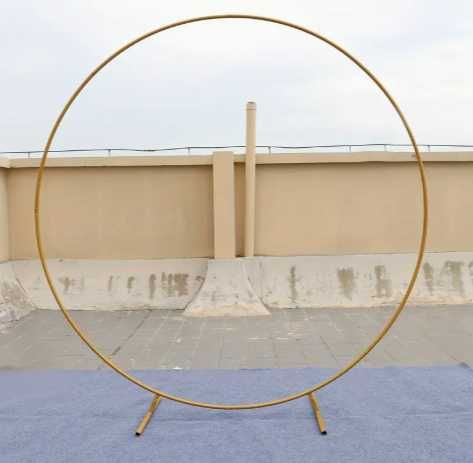 Aluguer de Arco dourado para decoração de Festas