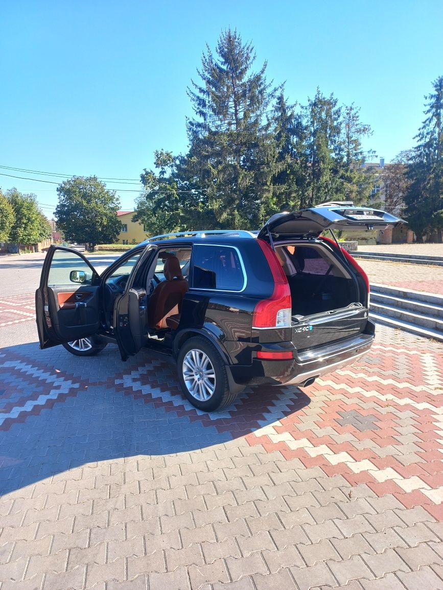 Продам сімейне авто Volvo XC90