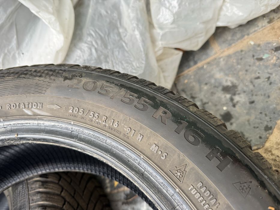 Продам пару зимних колес Continental 205/55/16
