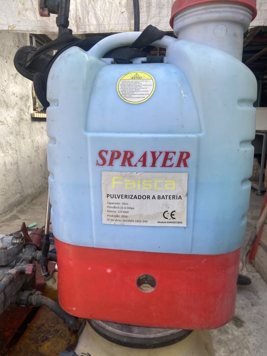 Conjunto de duas Maquinas de pulverizar marca Lena