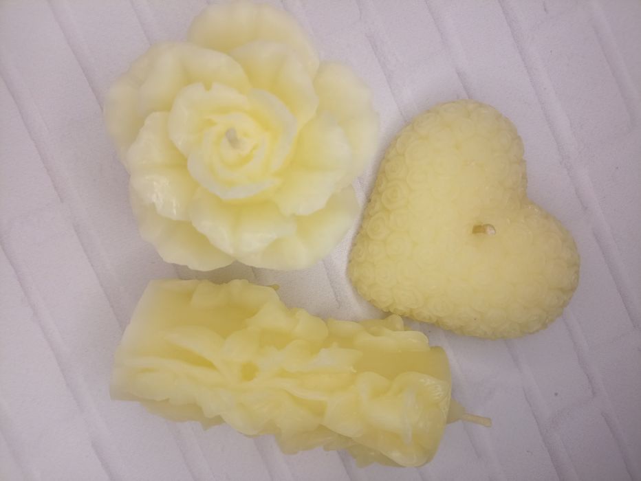 Воскова свічка Троянда