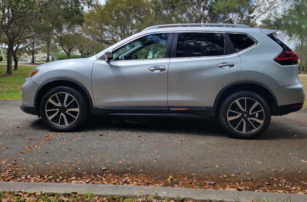 Nissan Rogue SL      2019