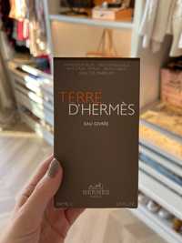 Pudełko po perfumie Hermes