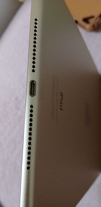 iPad 9.7 – Bom estado + capa incluída

Vendo iPad usado, em muito bom