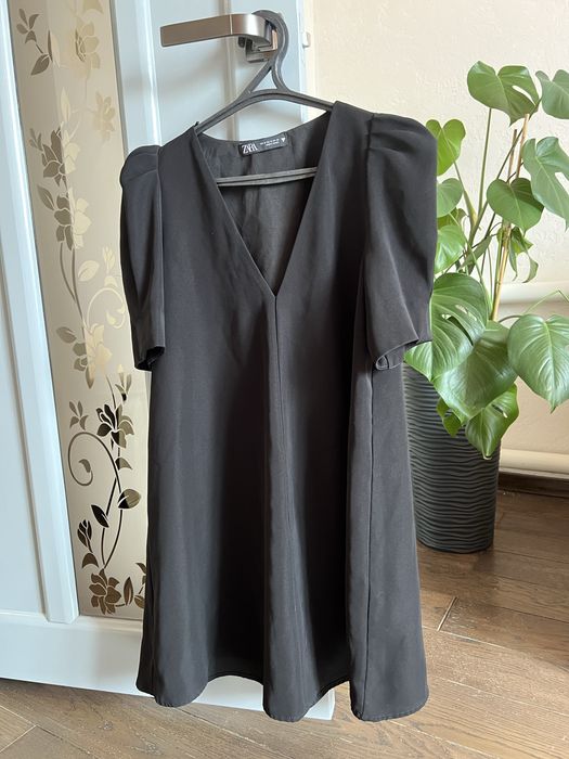 Чорне плаття ZARA