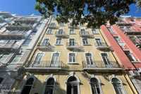 Apartamento T3 para Arrendar na Rua António Enes