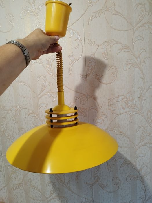 Люстра однолампова
