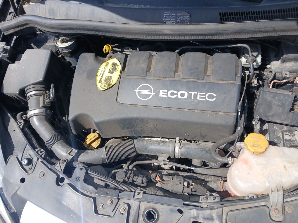 Opel Corsa d maska I inne 1.3