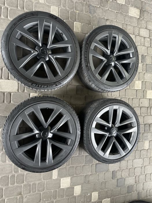 комплект дисков tesla model S 2022г 265/35/R21 295/30/R21