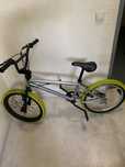 Bicicleta BMX Nova