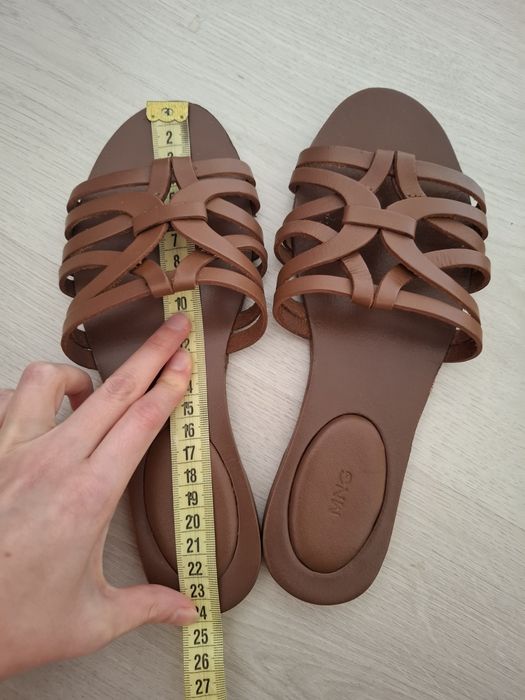 Шльопанці, жіночі