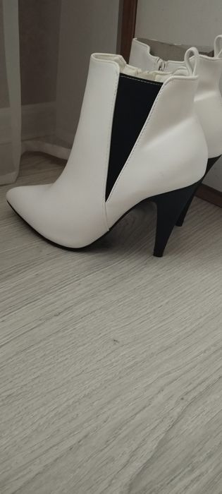 Шикарні черевички челсі