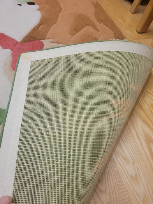 Килим в дитячу кімнату