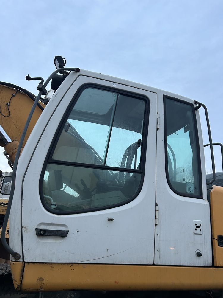Części do koparki Liebherr R914C
