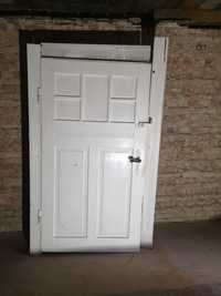 Drzwi drewniane z demontażu