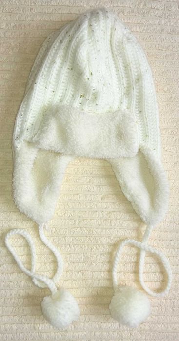 Sinsay czapka zimowa pompony kożuszek i złotka