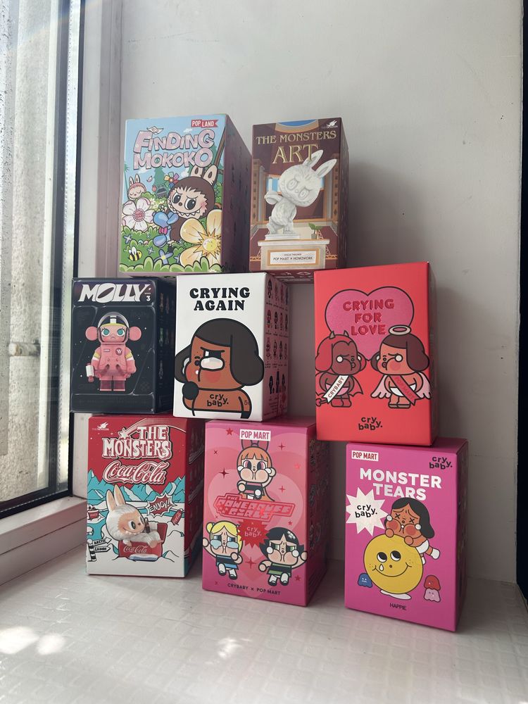 Колекційні фігурки Pop Mart/Bearbrick - закриті blind box, різні серії