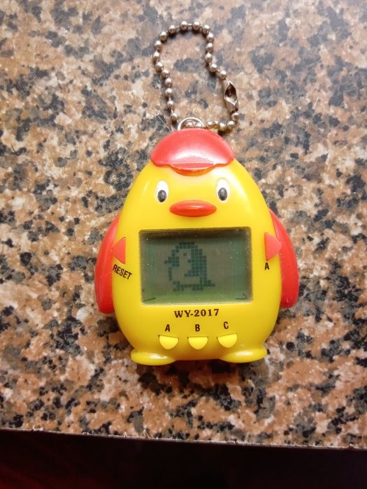 Тамагочи із 90-их ципленок