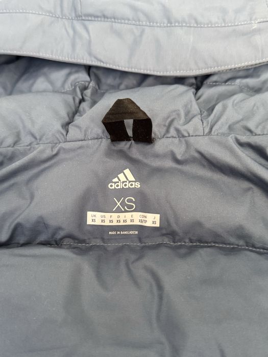 курточка adidas XS синя
